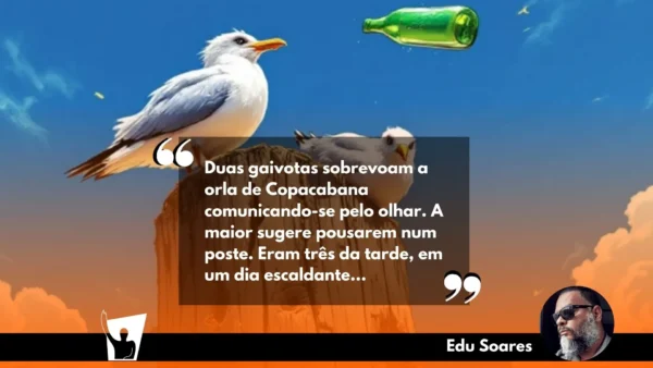 duas gaivotas pousada num poste de madeira, voando uma garrafa de vidro verde em um céu azul